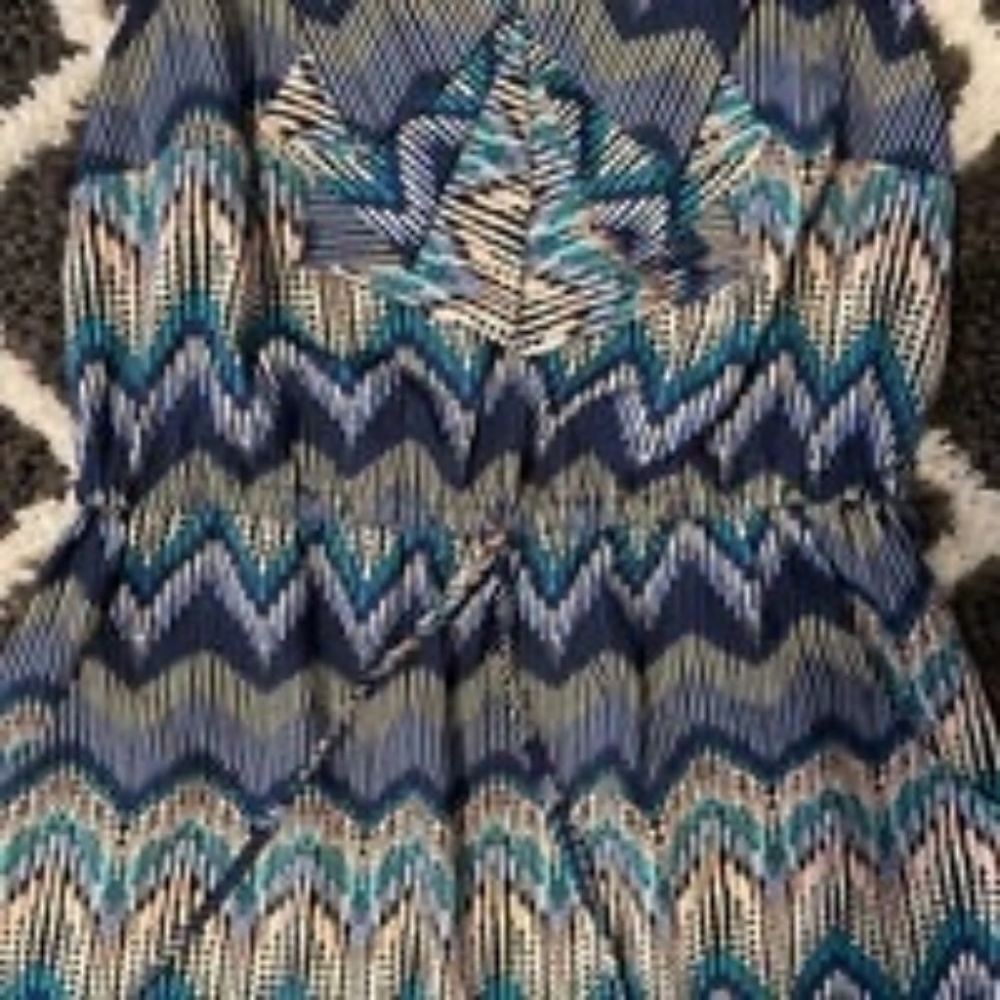 Dress - Picture 2 of 5